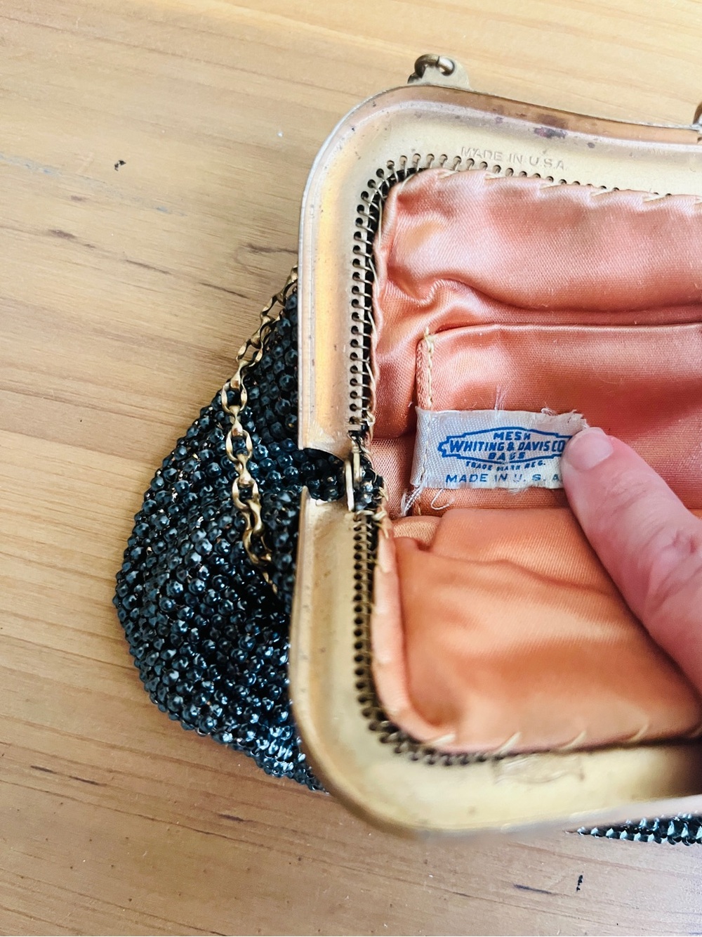 Vintage Whiting & Davis Purse Clutch Bag Mesh Navy Blue Gold Glam Retro USA Made - Picture 8 of 8